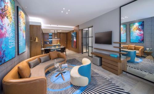 room detail thumbnail 1