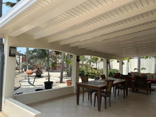 Paradera Palms Apt 1 in Paradera