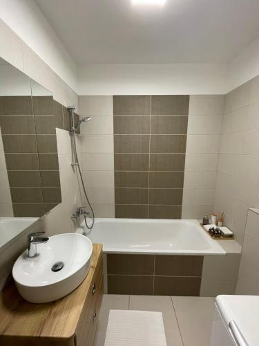 Meder Apartment - image 4