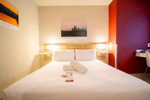 Double Room image 8