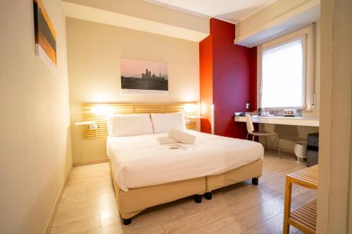 Double Room image 9