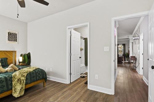 2 King Beds, Arcade Room, Mins from DT & UGA 2 King Beds, Arcade Room, Mins from DT & UGA