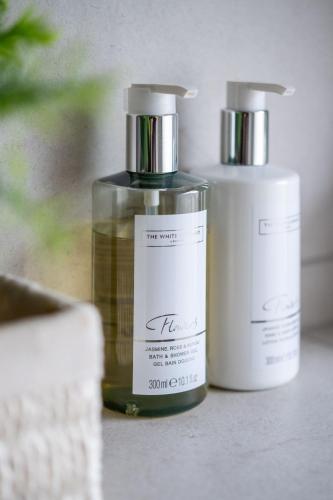 Four Seas Cottage Four Seas Cottage