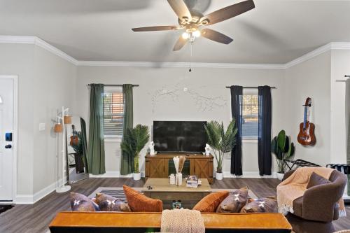 2 King Beds, Arcade Room, Mins from DT & UGA 2 King Beds, Arcade Room, Mins from DT & UGA