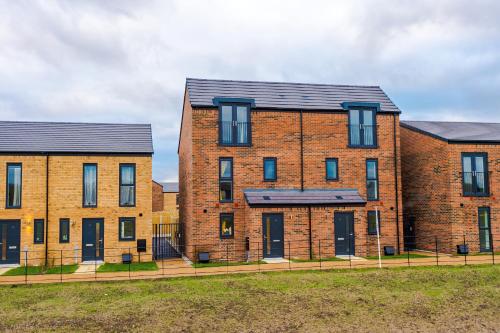 Stunning 3 Story Home, 3 x King Size Beds, Pool Table, Free Parking x2, Ping Pong, Manchester (fotografie 3)
