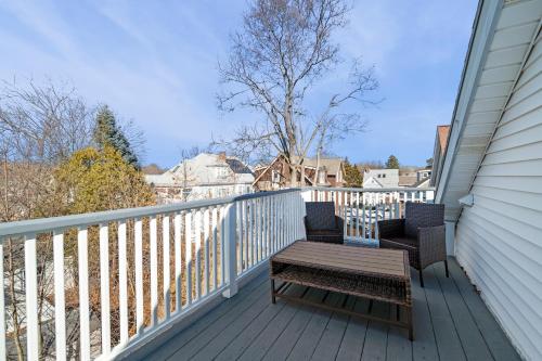 Roslindale village condos in Jamaica Plain