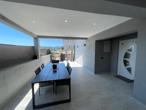 Primus Štrbić (Primus Strbic) in โปลเช่