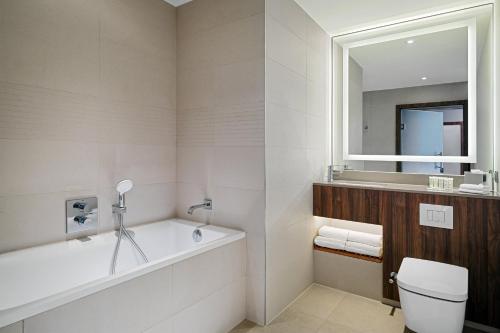 Courtyard by Marriott Gdynia Waterfront - image 13