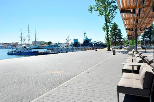 Courtyard by Marriott Gdynia Waterfront - image 3