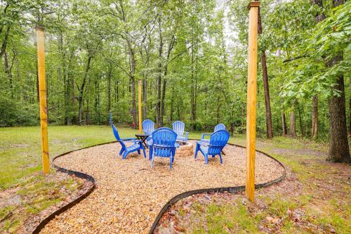 Mineral Cottage with Fire Pit Steps to Lake Anna! in Mineral, USA
