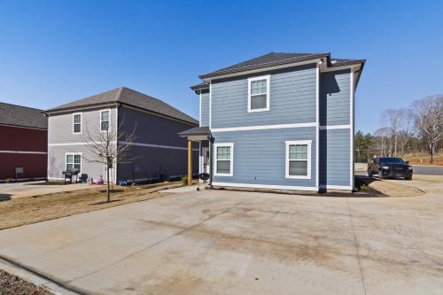 2 King Beds, Arcade Room, Mins from DT & UGA 2 King Beds, Arcade Room, Mins from DT & UGA