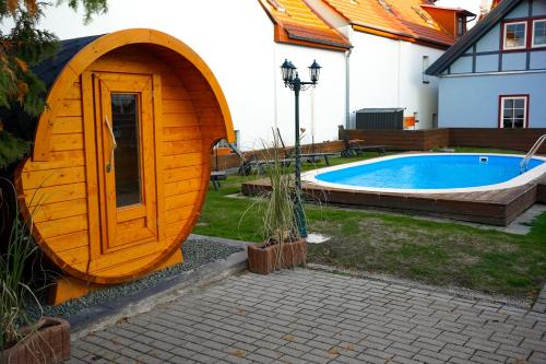 Sauna, B&B Talstation Ferienwohnung für 2 Personen (B&B Talstation Ferienwohnung fur 2 Personen) in Weberstedt