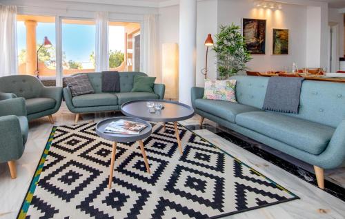 Awesome apartment in Calahonda w/ Outdoor swimming pool Outdoor swimming pool and 3 Bedrooms - image 10
