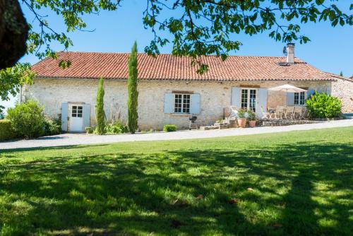gite les gardes gîte à louer Saint-Front-d'Alemps