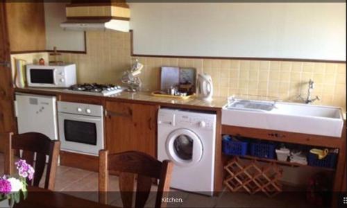 virtuve, Grange Cottage in Beganne