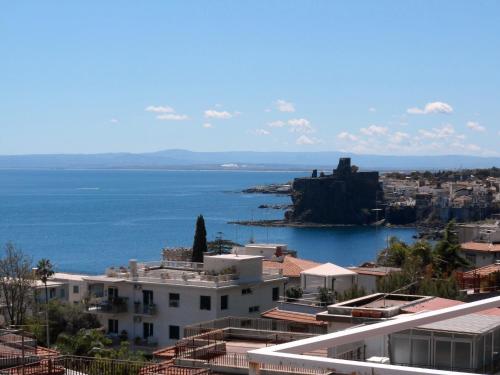  Dei Malavoglia Apartment, Pension in Aci Castello