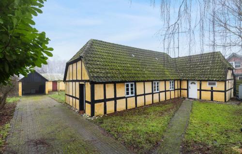 4 Bedroom Awesome Home In Grenaa · Grena