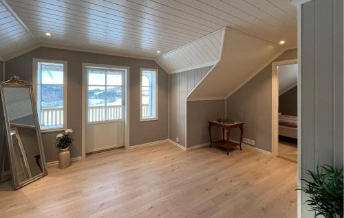 Lovely Home In Gran With Wifi Lovely Home In Gran With Wifi