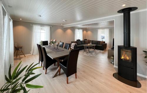 Lovely Home In Gran With Wifi Lovely Home In Gran With Wifi