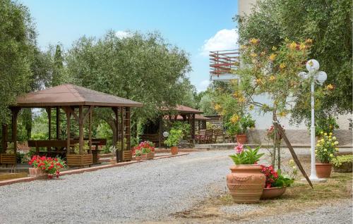 3 Bedroom Gorgeous Home In Montecarlo