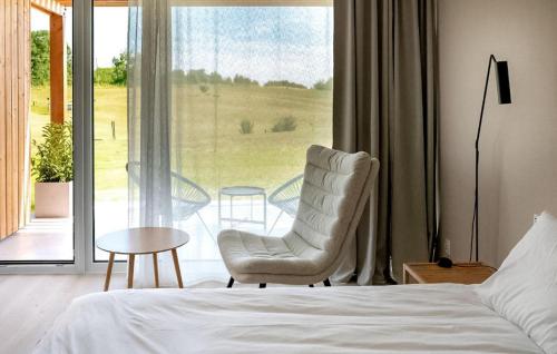 1 Bedroom Amazing Apartment In Binowo