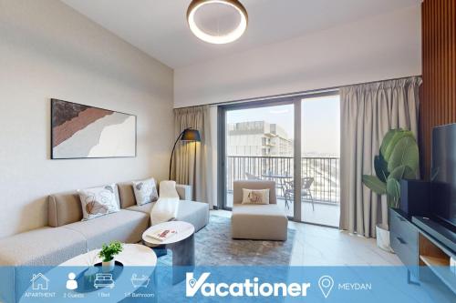 Vacationer Holiday Homes I Airy 1 Bedroom l Modern Finishes l Wi-Fi & Equipped Kitchen l Meydan, Дубай