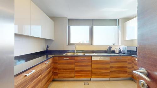 Vacationer Holiday Homes I Luxury 2 Bedroom I Marina Views I Close to JBR Beach, Dubaj (zdjęcie 6)