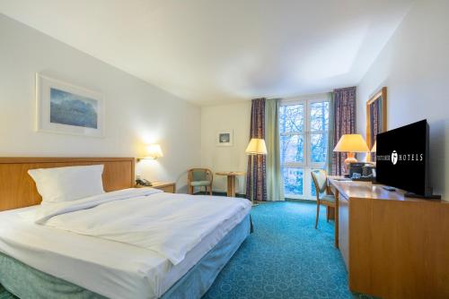 room detail thumbnail 1