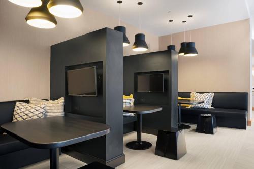 Courtyard by Marriott Boston Downtown/North Station - image 5