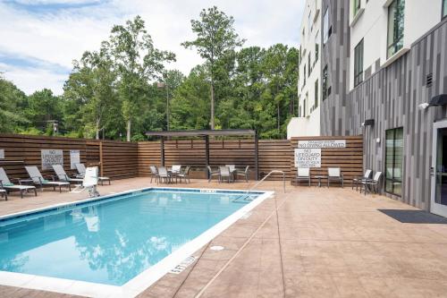 Swimming pool, Courtyard by Marriott Charleston-North Charleston in Charleston (SC)