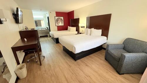Ramada by Wyndham San Antonio/Near SeaWorld - image 4
