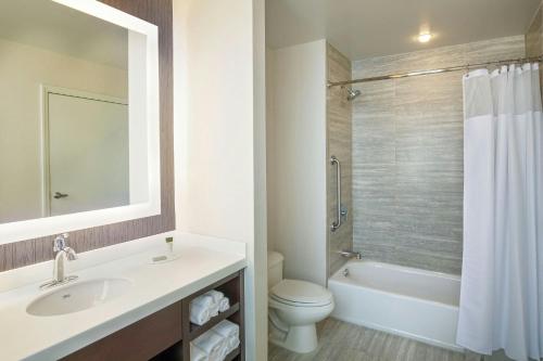 Courtyard by Marriott Boston Downtown - image 43