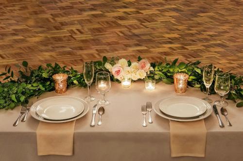Courtyard by Marriott Boston Downtown - image 39