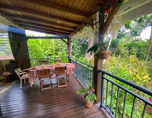 Maison Simon Lamentin jardin tropical in Lamentin