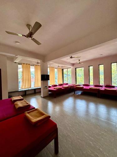 Mixed Dormitory Room image 6