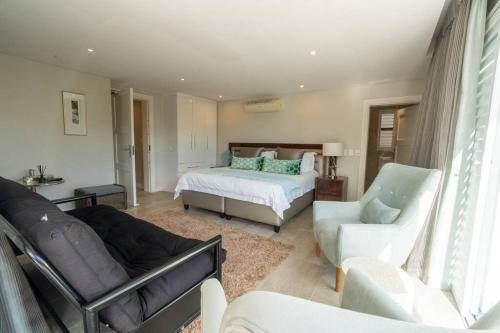 Sedgemoor Villa with 360 views & loadshedding free