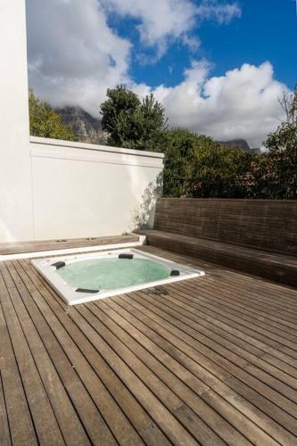 Sedgemoor Villa with 360 views & loadshedding free