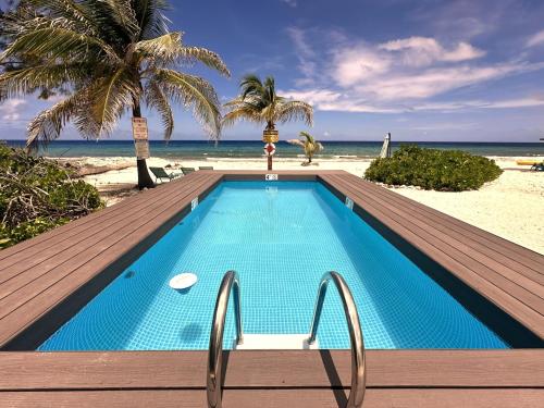 Bassein, Featherstone Upstairs Apartment, Cayman Brac in The Moorings