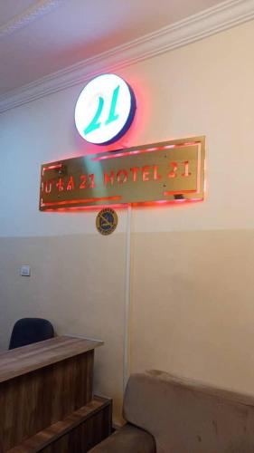 . Hotel 21