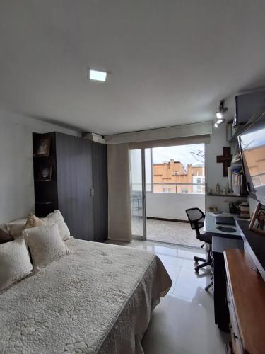 RentalsOP AN09 Apartamento en Laureles el barrio mas cool del mundo, moderno, con balcon y excelente vista, Medellín (fotografie 4)