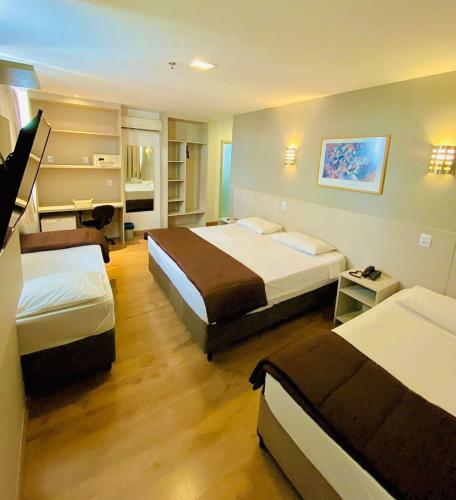3 twin beds, 1 bunk bed