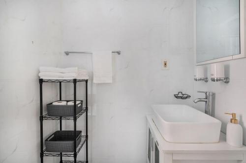 454-4R New 2BR prime midtown Best value Sleeps 5, New York (fotografie 5)