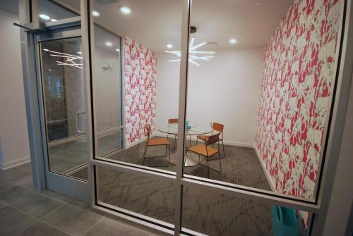 Apartment image 10