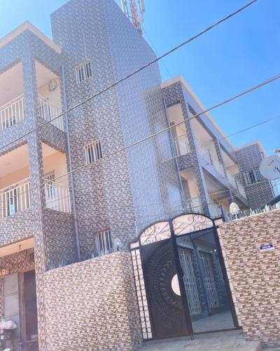 Vista exterior, Seven Apartments in Serrekunda