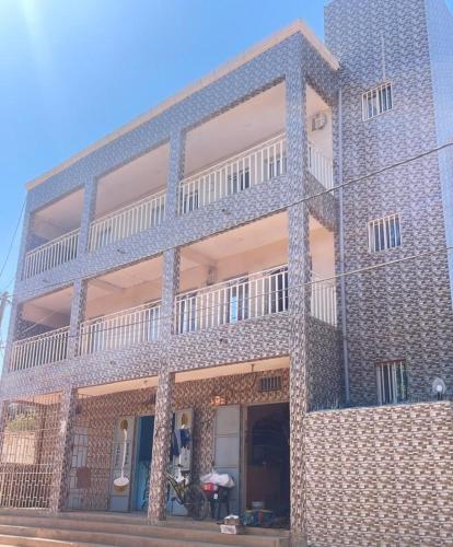 Vista exterior, Seven Apartments in Serrekunda