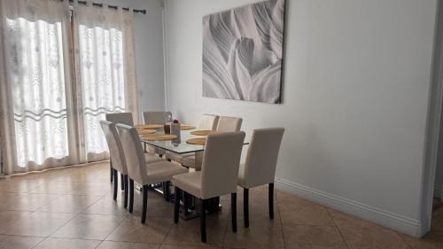 Facilities, LA Dream Gem - Beautiful Home with Spa in Tarzana