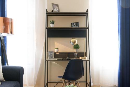 428-4R prime midtown large 2 BR Newly Furnished, New York (photo 6)