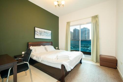 Live spacious 3BR apartment all En Suite & Balcony, Dubaj (fotografie 9)