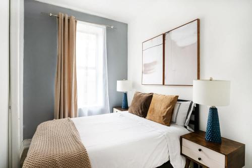 428-2W Newly Furnished Prime Location 2BR Sleeps 5, New York (photo 4)