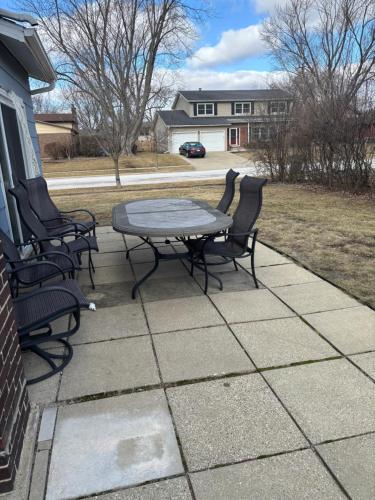 บริการและสิ่งอำนวยความสะดวก, Arlington Heights 5bd 3bth sleeps 14 with driveway parking in อาร์ลิงตัน ไฮทส์ (IL)